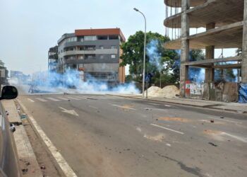 Urgent: les élèves du collège 28 septembre dans la commune de Kaloum dans la rue.