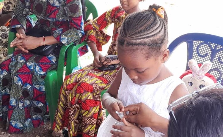 Education et de sensibilisation aux enfants diabétiques de Guinée.