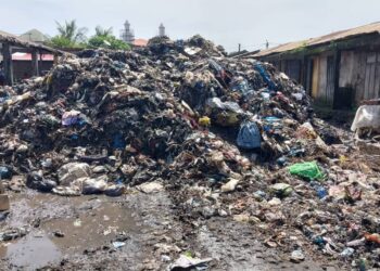 Gestion de déchets à conackry: Le maire de Kagbelen se confesse