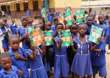 Éducation Sierra Leone : 3000 filles réintégrées dans l&rsquo;enseignement formel