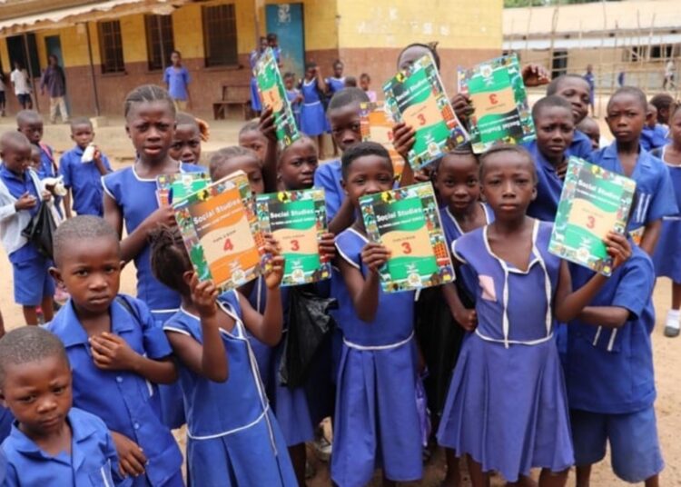 Éducation Sierra Leone : 3000 filles réintégrées dans l’enseignement formel