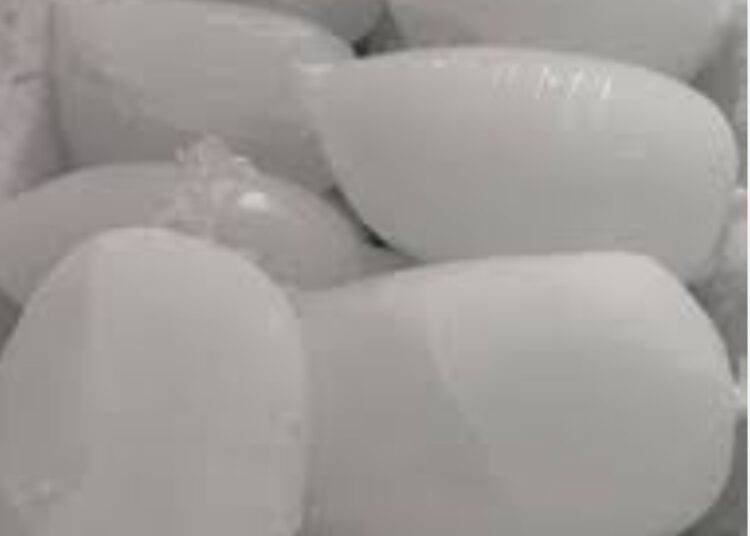 Mois de la femme / Kankan: la Vente des glaces d’ eaux une activité génératrice de revenus
