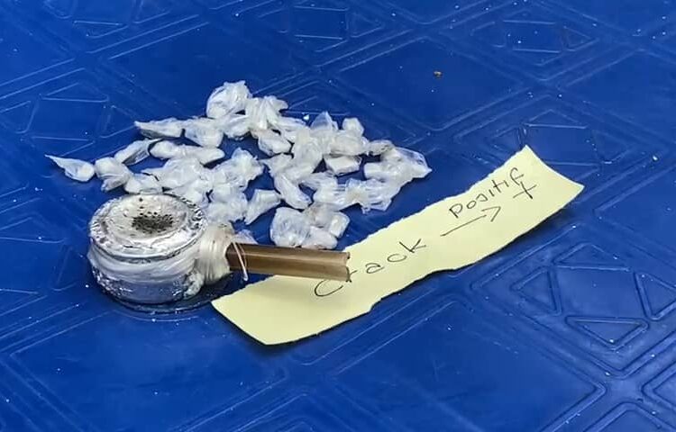 Conakry : Deux individus arrêtés en possession d’une nouvelle drogue appelée « Crack ».