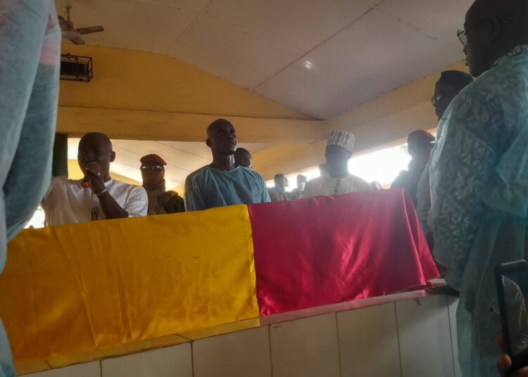 Conakry : la Guinée rend un ultime hommage à Aboubacar Sidiki Diakité dit « Toumba »