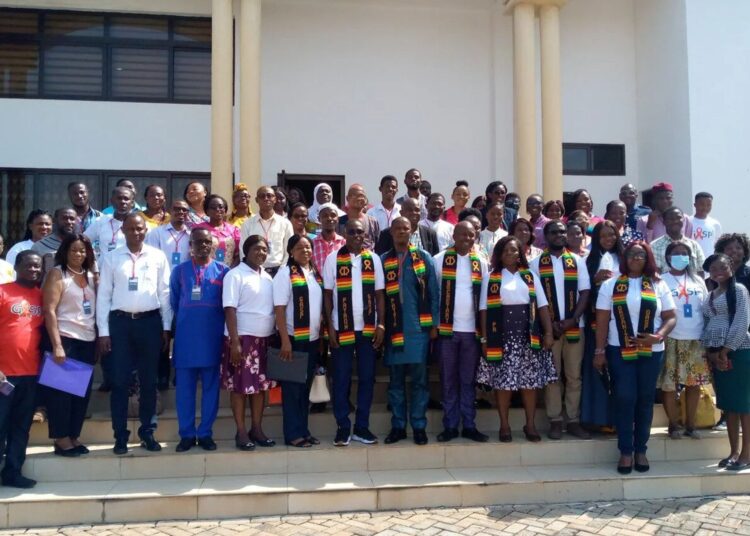 Médias – Santé mentale  :  Ghana : des journalistes formés à une couverture éthique du suicide
