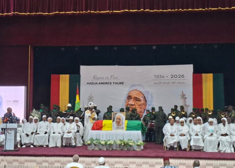 Hadja Andrée Touré : un dernier hommage national au Palais du Peuple.