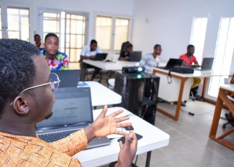 La digitalisation de l&rsquo;enseignement en Afrique 3) Bénin : quand l’IA s’invite dans l’orientation